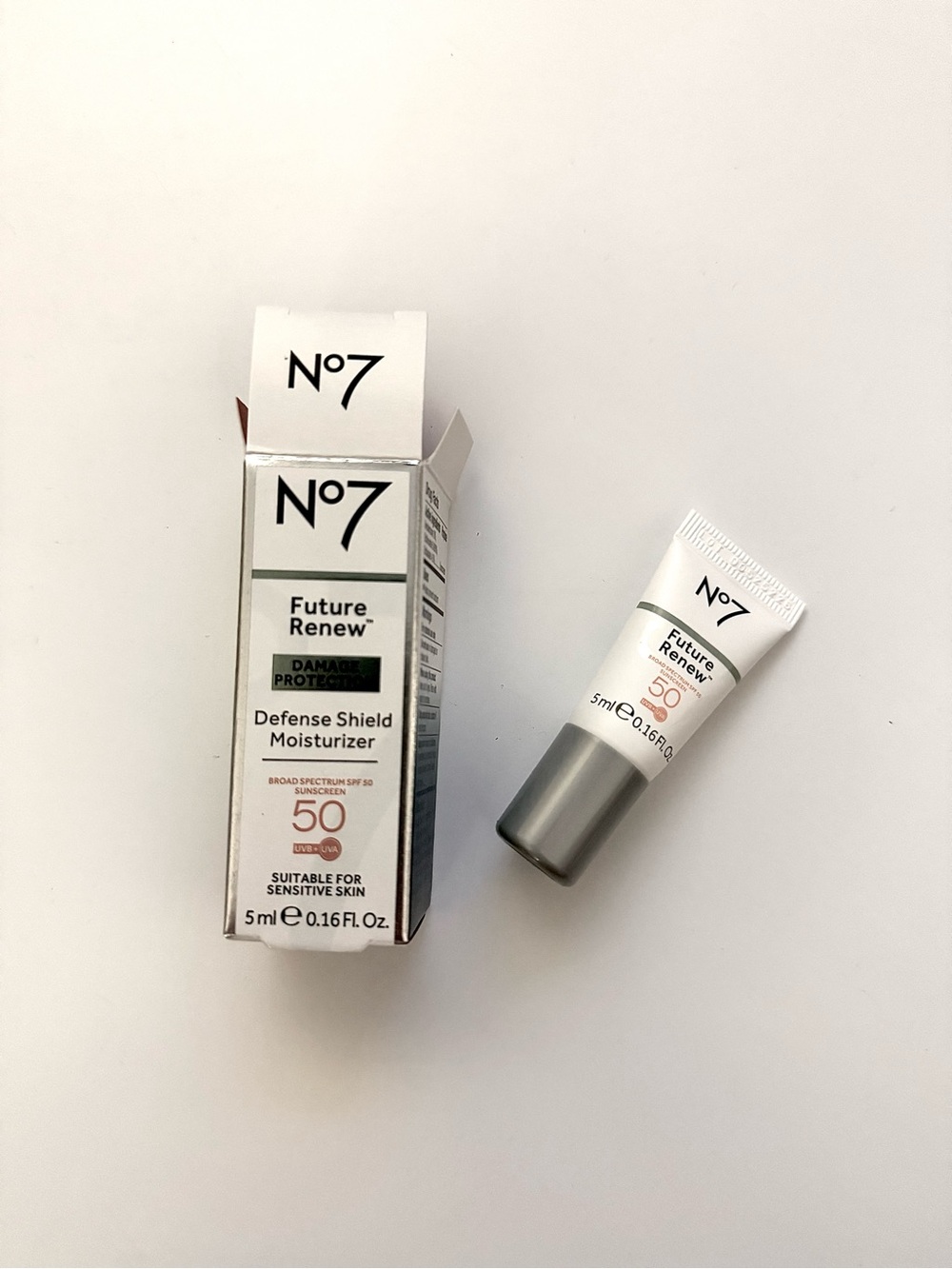 NIB/ No7 Future Renew Defense Shield Moisturizer SPF 50 - 0.16 oz